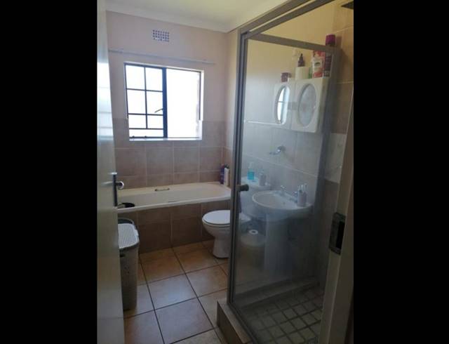 2 BEDROOM APARTMENT FOR SALE IN SONNEVELD